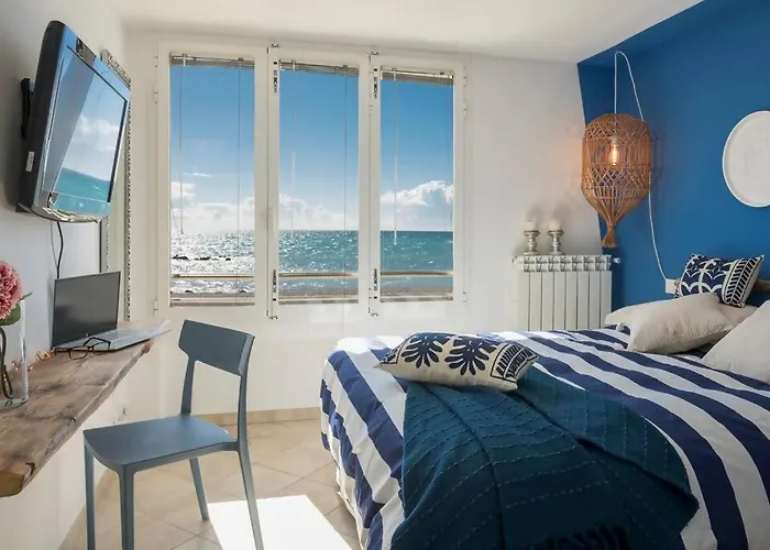 Fronte Mare - Marine 59 迪亚诺马里纳